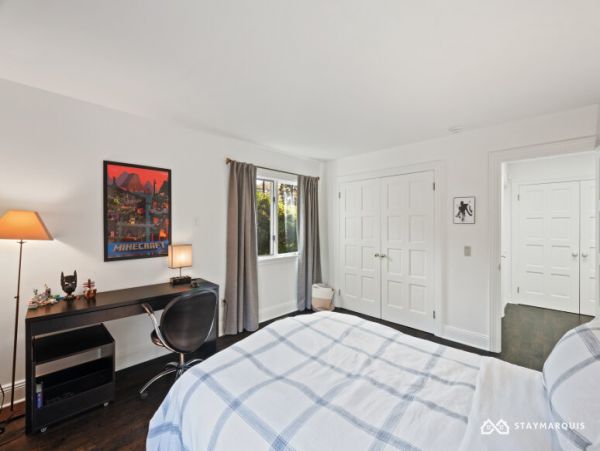Hamptons Home 1020375