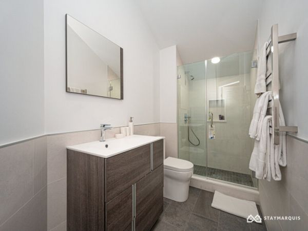Hamptons Home 1020375