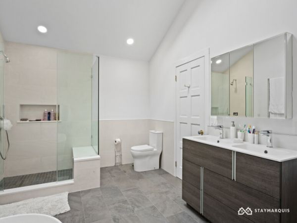 Hamptons Home 1020375