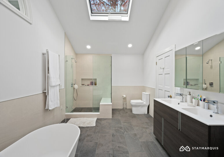 Hamptons Home 1020375