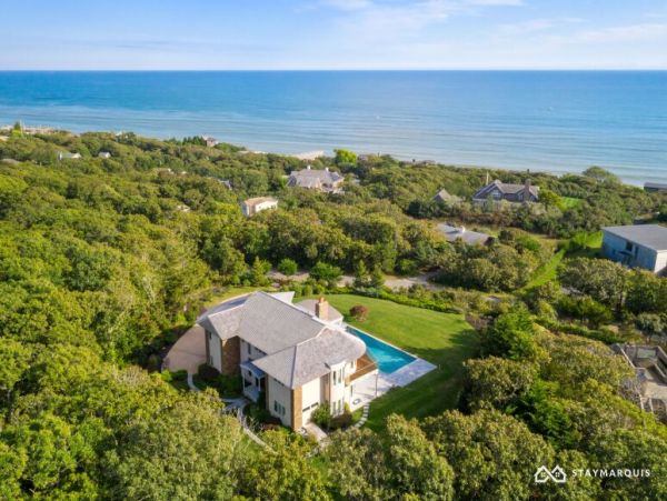 Hamptons Home 1020376