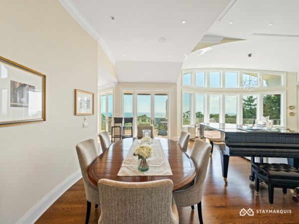 Hamptons Home 1020376