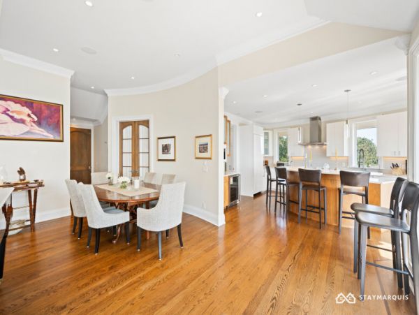 Hamptons Home 1020376