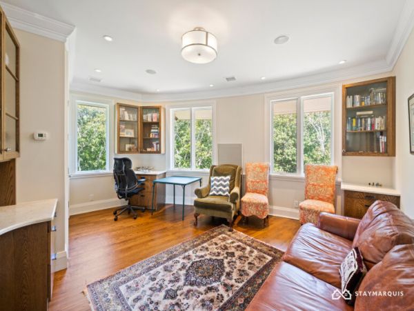 Hamptons Home 1020376