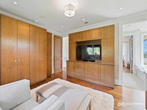 Hamptons Home 1020376