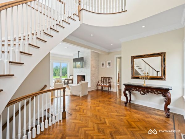 Hamptons Home 1020376