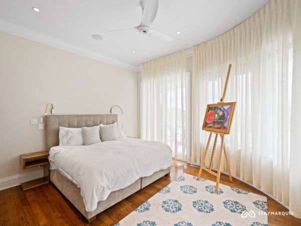 Hamptons Home 1020376