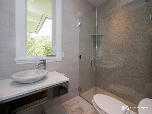 Hamptons Home 1020376