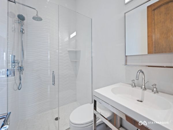 Hamptons Home 1020376