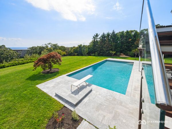 Hamptons Home 1020376