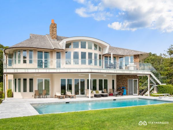 Hamptons Home 1020376