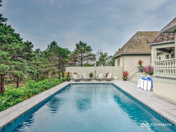 Hamptons Home 1020377