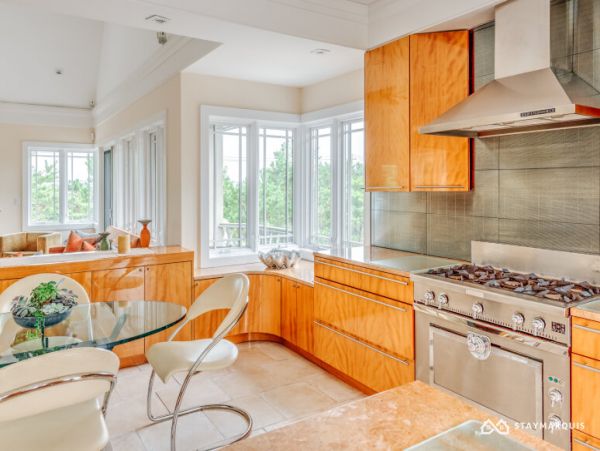 Hamptons Home 1020377