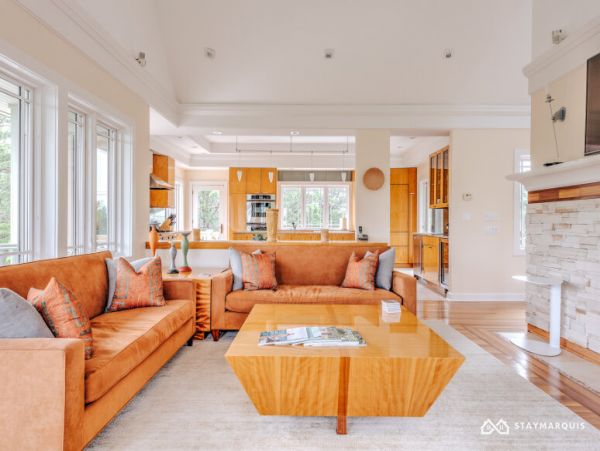 Hamptons Home 1020377