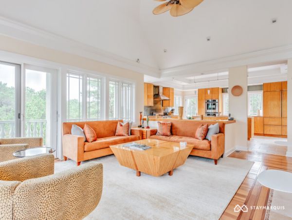 Hamptons Home 1020377