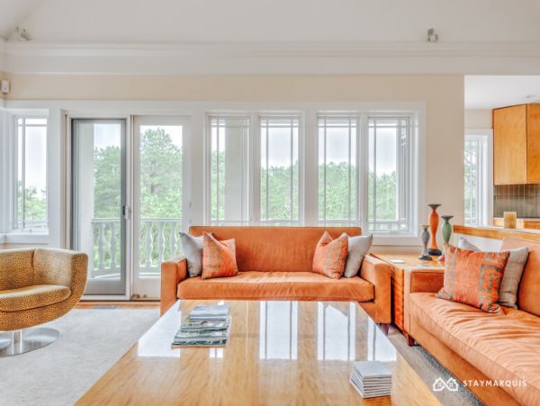 Hamptons Home 1020377