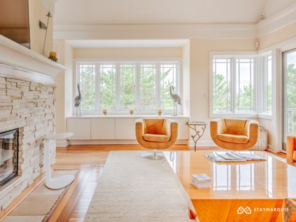 Hamptons Home 1020377