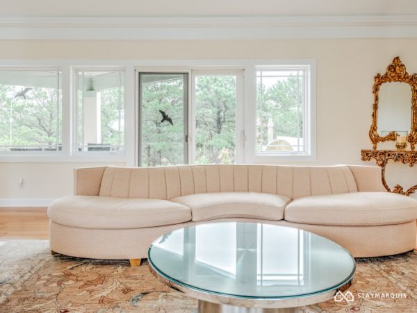 Hamptons Home 1020377