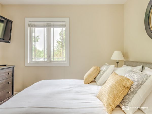 Hamptons Home 1020377