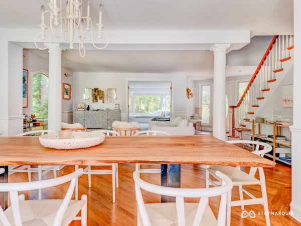 Hamptons Home 1020379