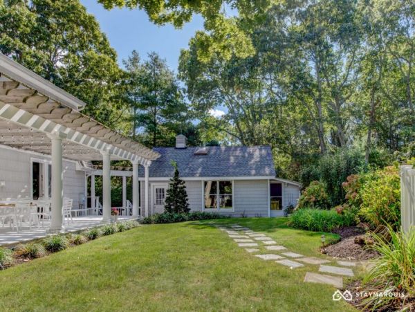 Hamptons Home 1020379