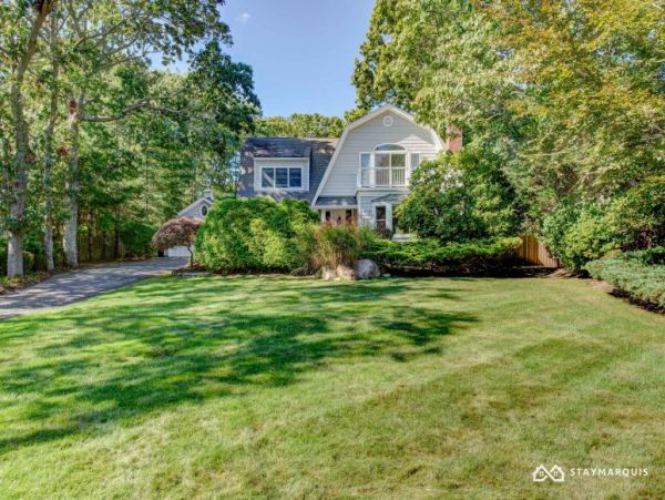 Hamptons Home 1020379