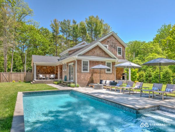 Hamptons Home 1020380