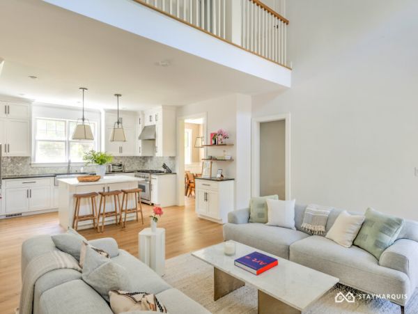 Hamptons Home 1020380