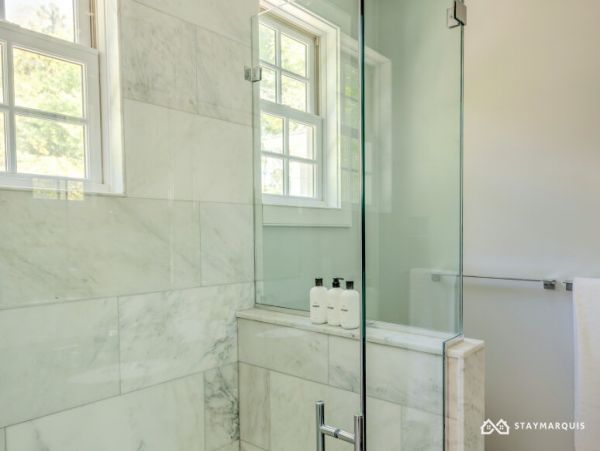 Hamptons Home 1020380