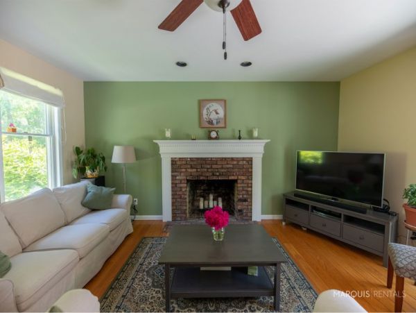 Hamptons Home 1020381