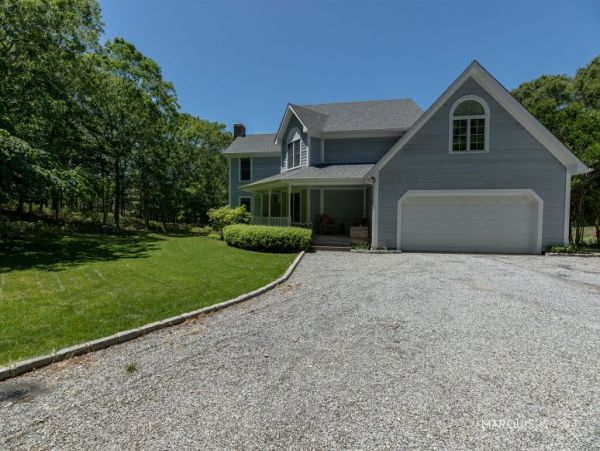 Hamptons Home 1020381