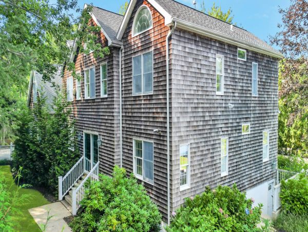 Southampton Luxury Vacation Rental - Hamptons Home with Pool & Spa