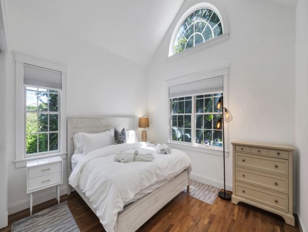 Southampton Luxury Vacation Rental - Hamptons Home with Pool & Spa