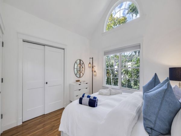 Southampton Luxury Vacation Rental - Hamptons Home with Pool & Spa