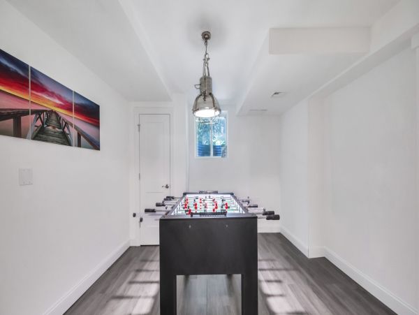 Southampton Luxury Vacation Rental - Hamptons Home with Pool & Spa