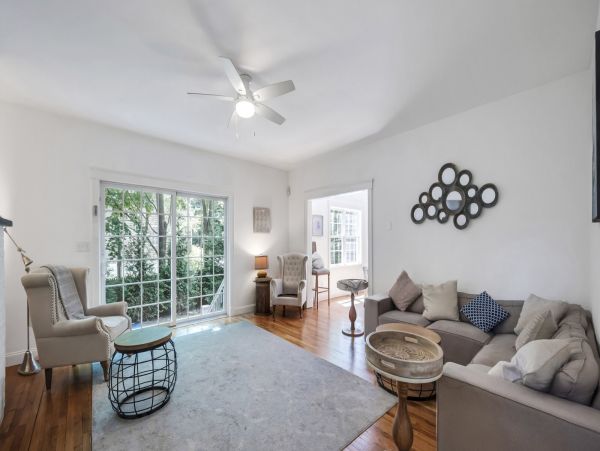 Southampton Luxury Vacation Rental - Hamptons Home with Pool & Spa