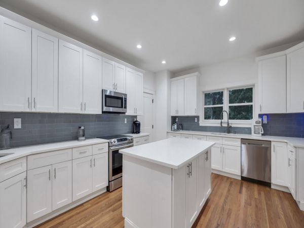 Southampton Luxury Vacation Rental - Hamptons Home with Pool & Spa