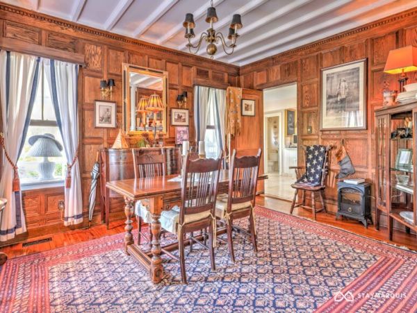 Hamptons Home 1020385