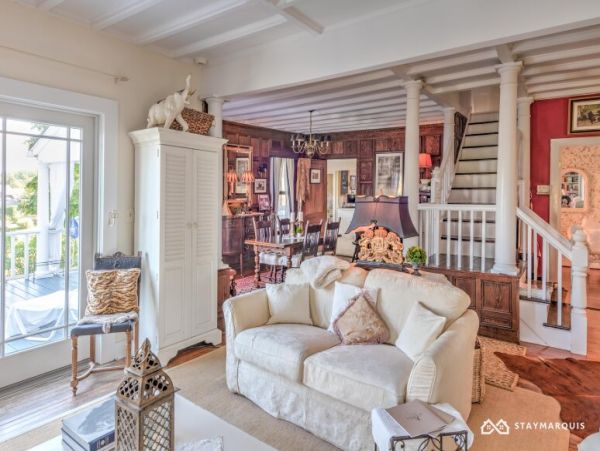 Hamptons Home 1020385