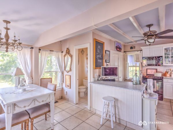 Hamptons Home 1020385