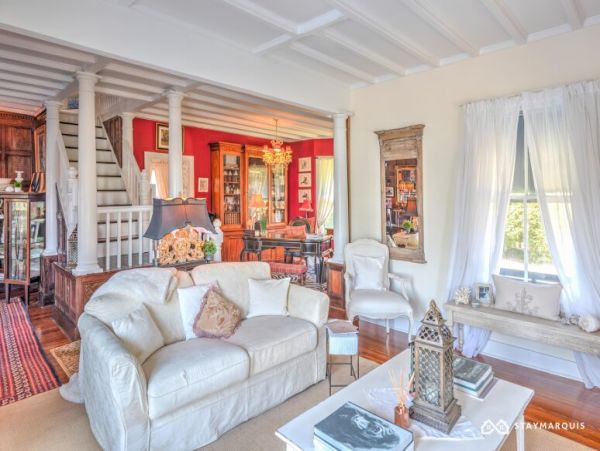 Hamptons Home 1020385