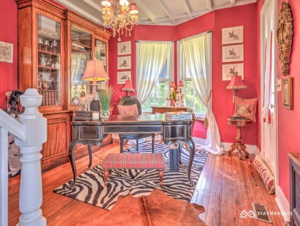 Hamptons Home 1020385