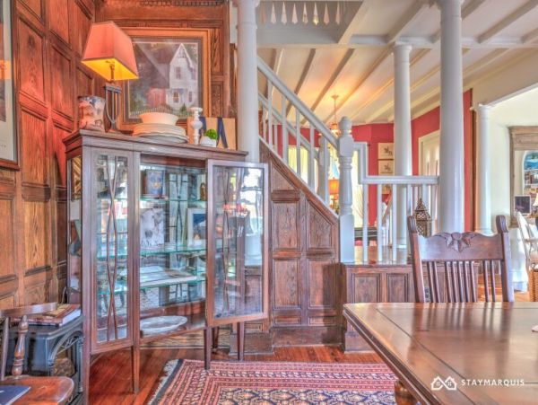 Hamptons Home 1020385