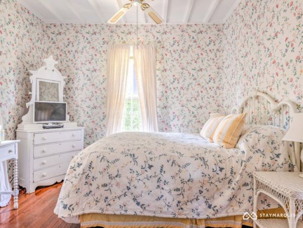 Hamptons Home 1020385