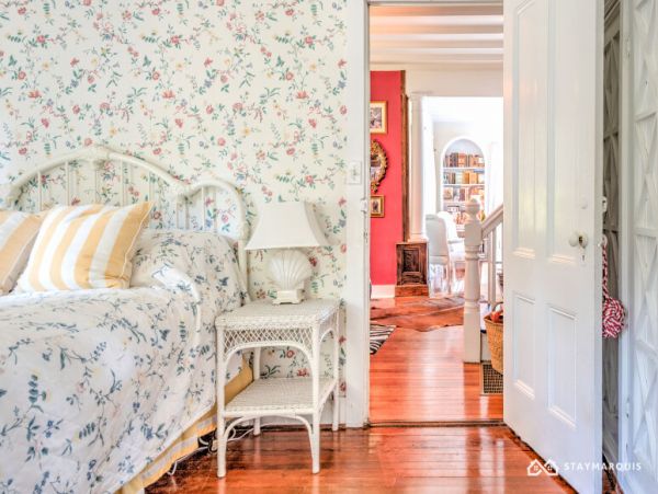 Hamptons Home 1020385