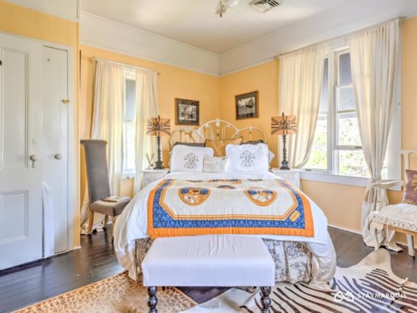 Hamptons Home 1020385