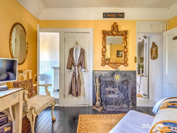 Hamptons Home 1020385