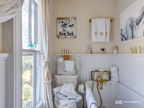 Hamptons Home 1020385