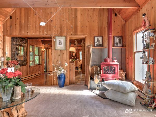 Hamptons Home 1020386