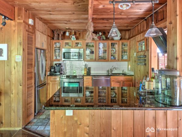 Hamptons Home 1020386